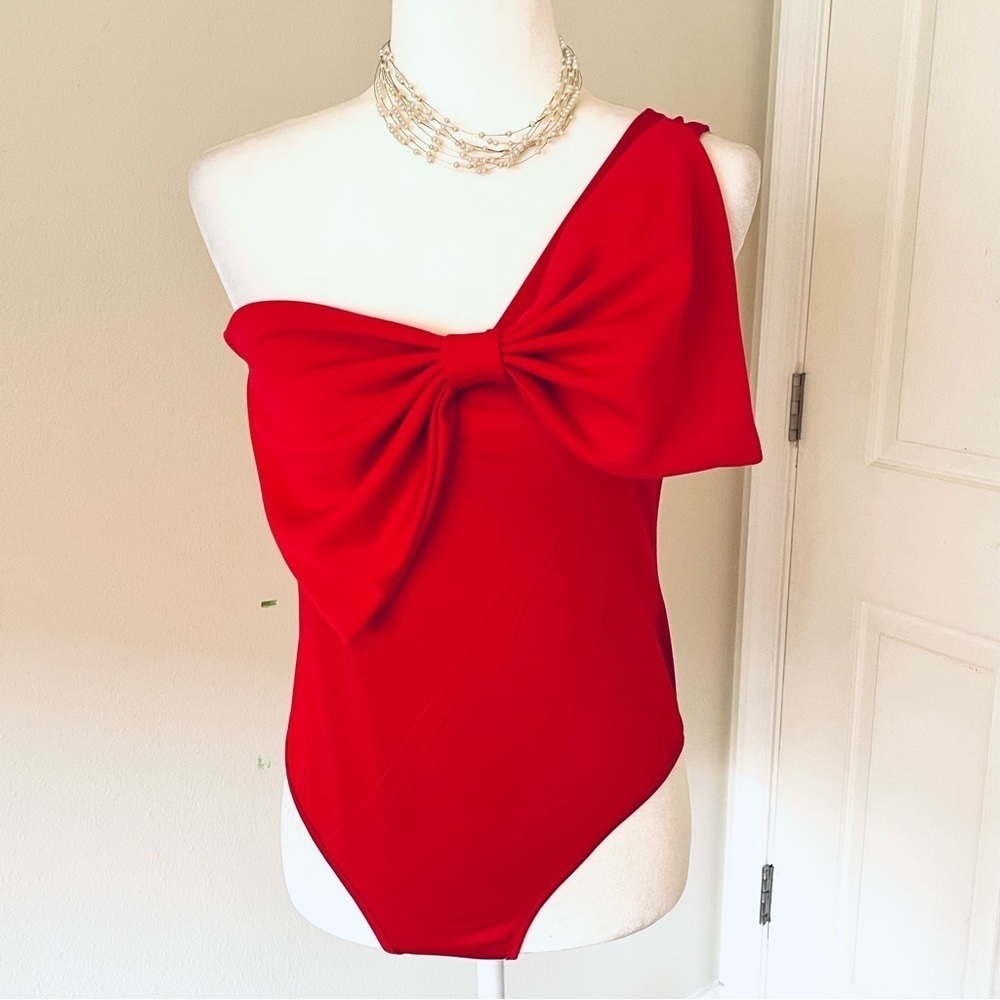 ❤️ Sexy & Chic Red One-Shoulder Bow Front Bodysuit – Size L 💃✨ - Picture 12 of 12